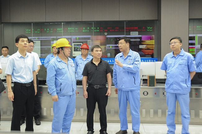 洛陽(yáng)市委常委、常務(wù)副市長(cháng)張玉杰一行到萬(wàn)基控股集團調研