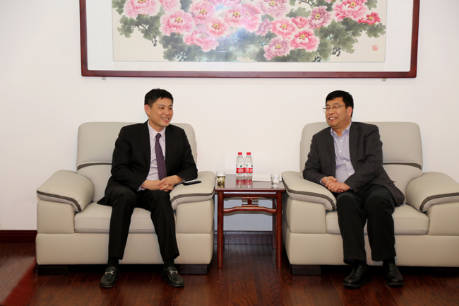 廣東英聯(lián)包裝股份有限公司董事長、總經(jīng)理翁偉武一行到我公司訪談